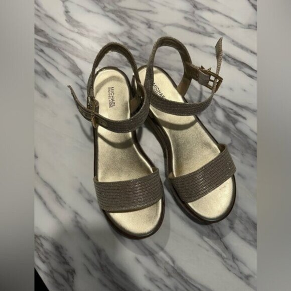 NWOT- Micheal Kors Richie Espadrille sandal - Size 10 - Picture 3 of 11
